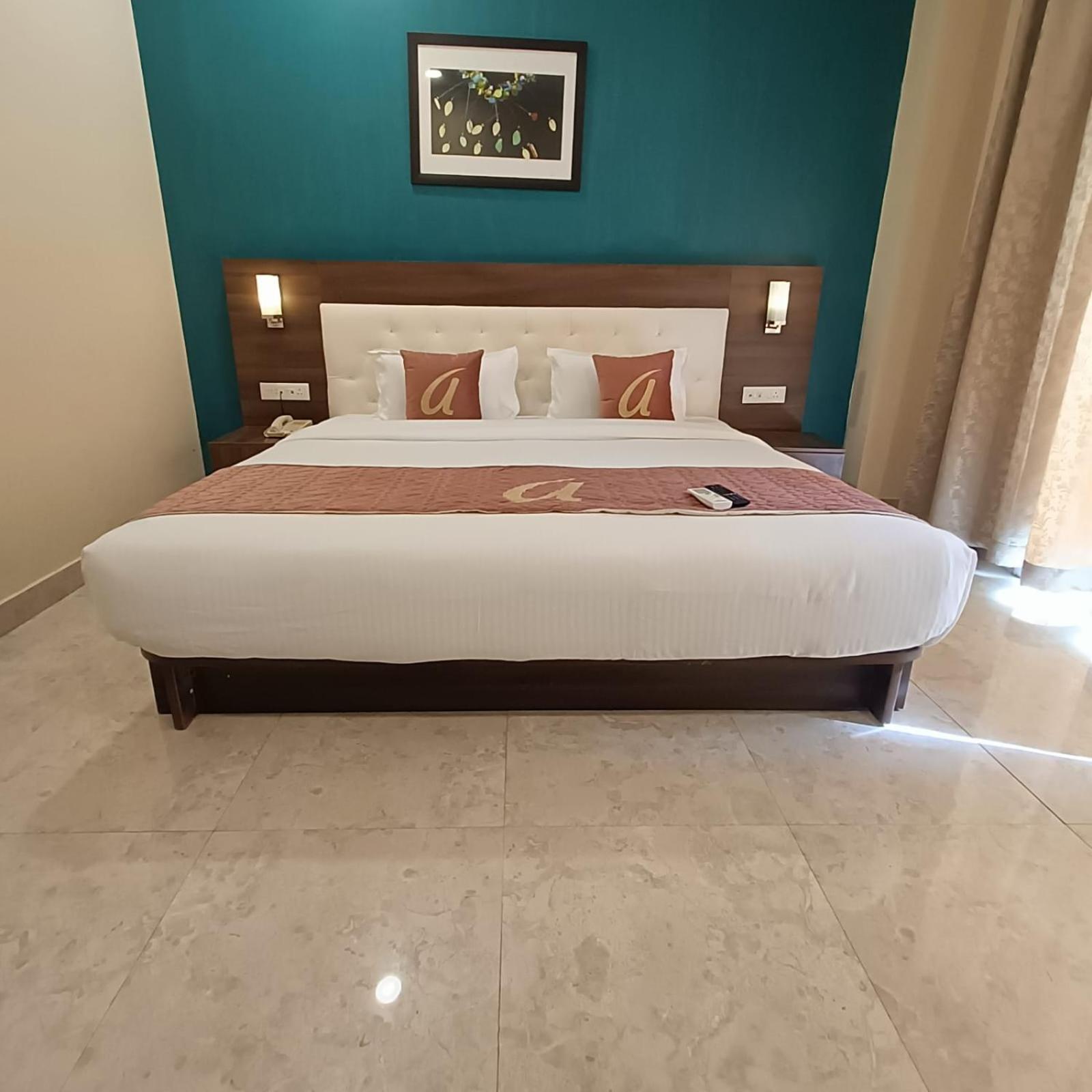 Astra Hotels & Suites Whitefield Near To Nallurahalli Metro Station And Ktpo Bangalore Exterior photo