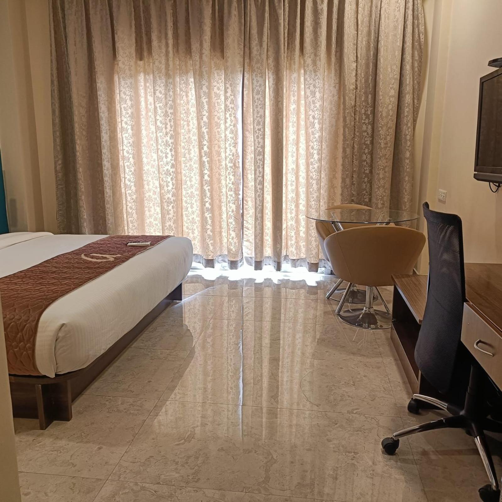 Astra Hotels & Suites Whitefield Near To Nallurahalli Metro Station And Ktpo Bangalore Exterior photo